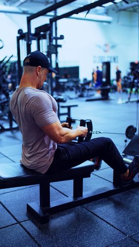 Oblečení na fitness pro muže 3